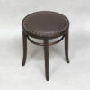 starozitna zrestaurovana thonet tmava stolicka kuze